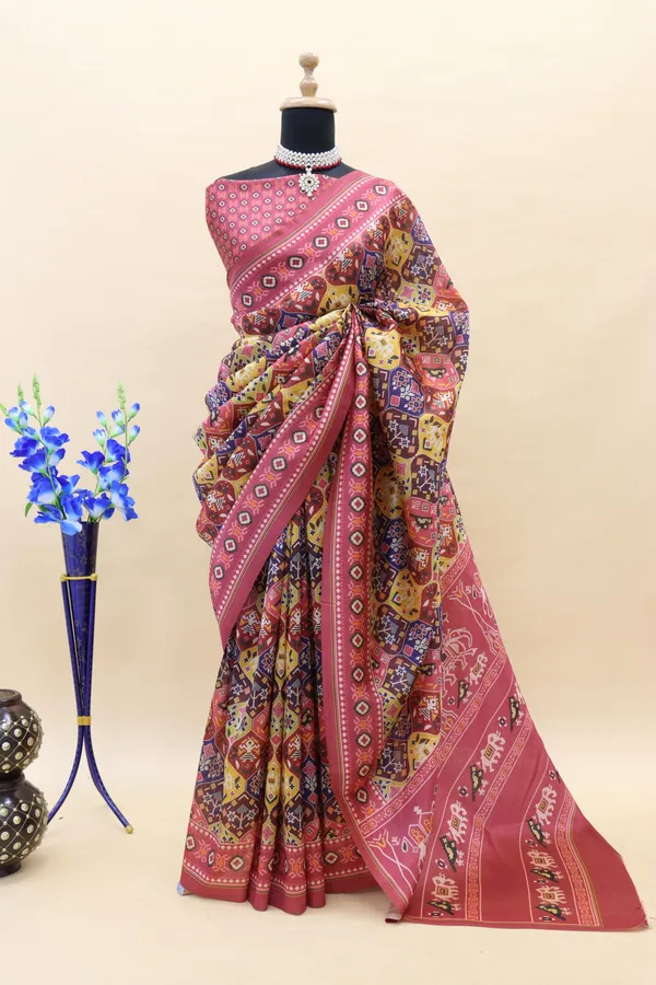 Pink_Smooth_Silk_Saree_With_Patola_Print